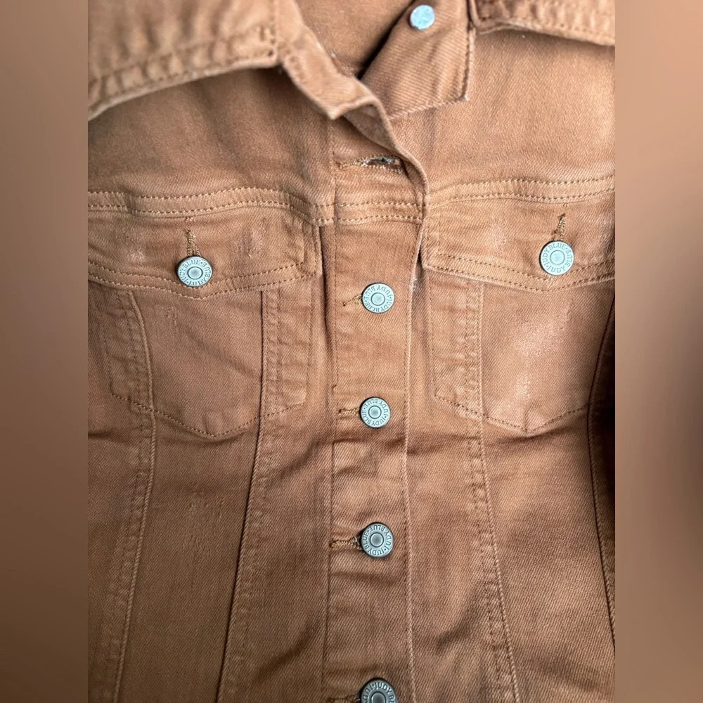 JUDY BLUE CAMEL GARMENT DYED GRINDING CROPPED DENIM JACKET LARGE - Picture 11 of 16